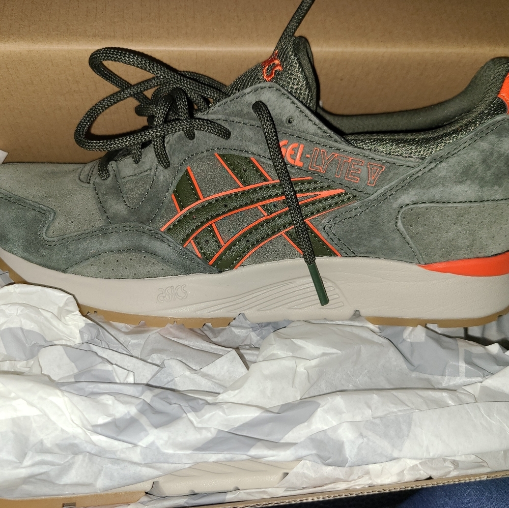 ASICS Tiger